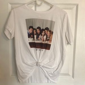 F.R.I.E.N.D.S graphic t-shirt